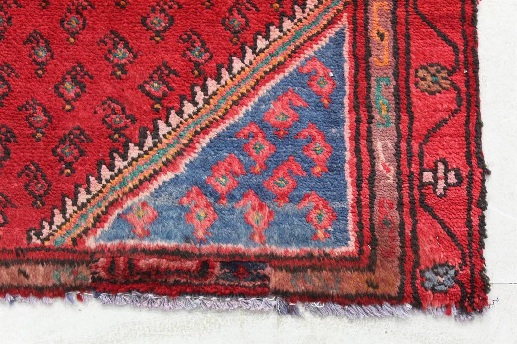 Beautiful Traditional Antique Red Medallion Handmade Wool Rug 90 X 175 cm corner view homelooks.com
